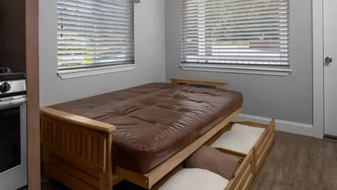 Cottage with Loft — image 10 of 10