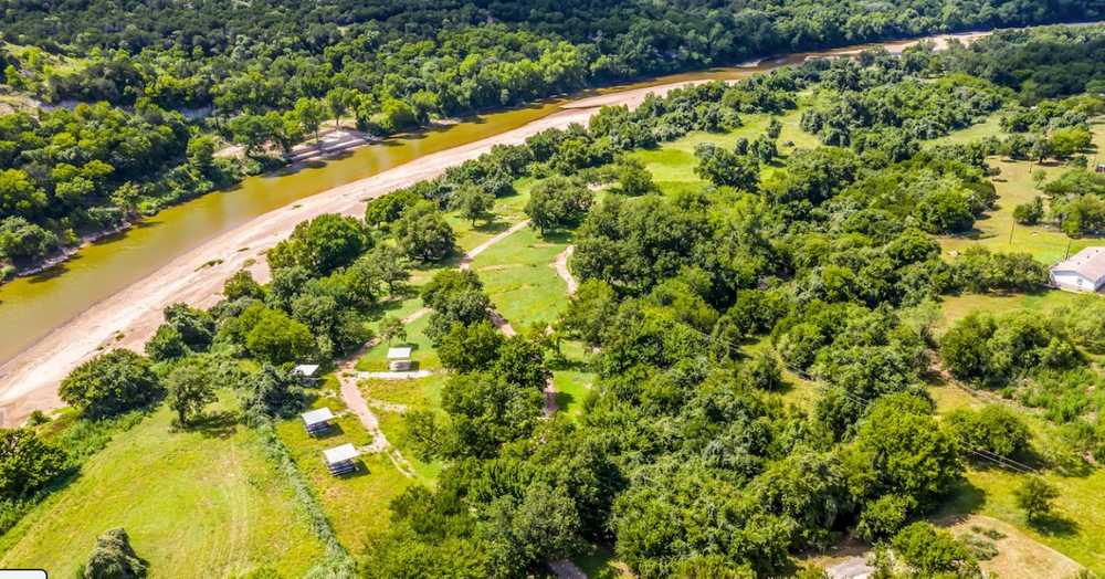 Brazos River Hideout - Photo 5