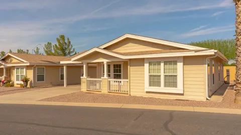 Signature Village Home 2 Bedroom — image 13 of 13
