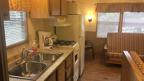 Mini Lodge (Pet Friendly) — image 3 of 3