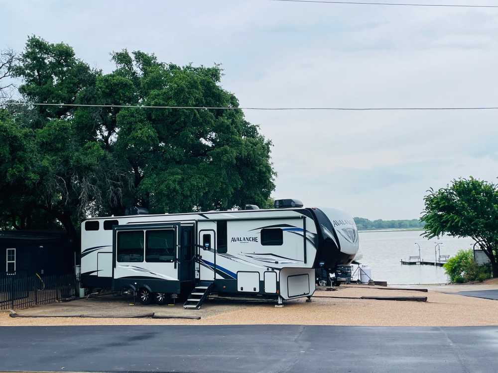 Hideaway 23 Lakefront RV & Cabins, Azle, Texas - Main Photo