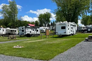 Cameron's Point Family Campground – photo 2
