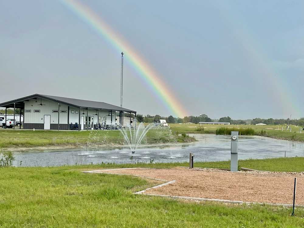 Hardy's Landing RV Park - Photo 3