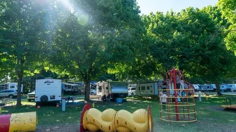 30 AMP/WATER - PLAYGROUND — image 1 of 6