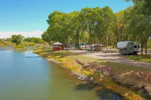 Woods and River RV Park – photo 3