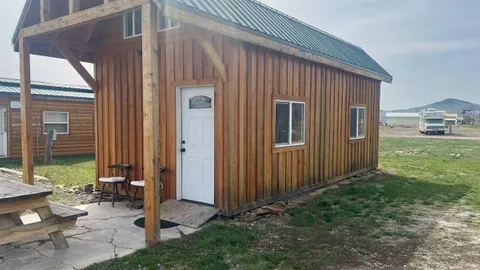 Cabin 1 — image 1 of 4