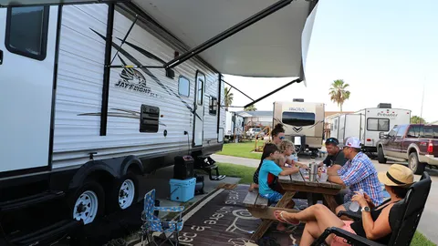 Motorhome Pull-In FHU — image 1 of 3