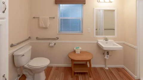 Gold 1 Bedroom Rental — image 2 of 13