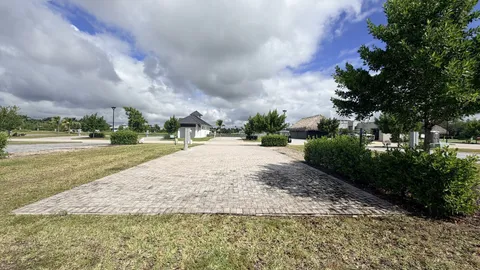 Lot 93 — image 1 of 4