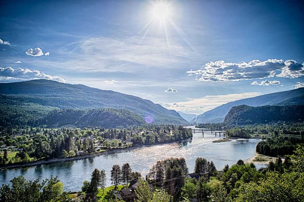 Kootenay River RV Park, Castlegar, British Columbia - Photo 2