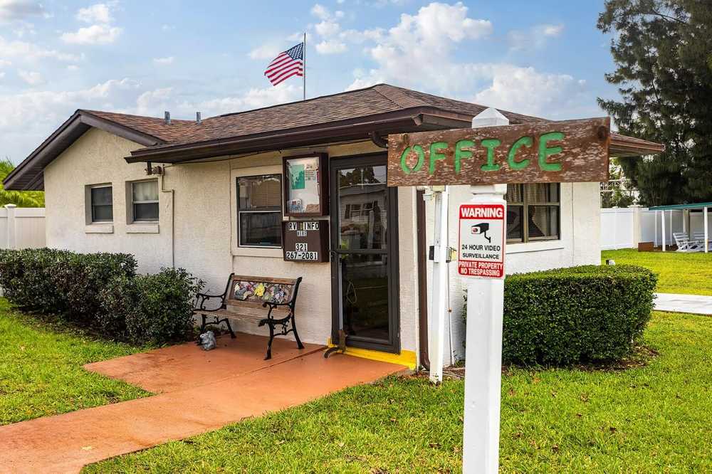 Whispering Pines - Titusville, FL - Photo 3