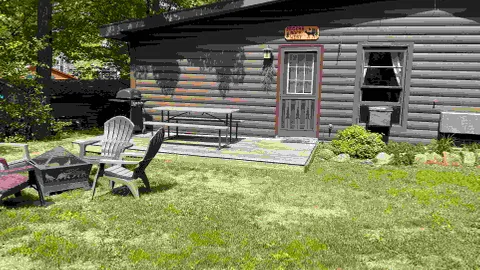Roger Rock West Cabin — image 1 of 5