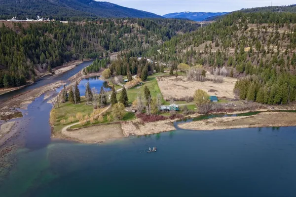 Twin Rivers Resort – photo 1