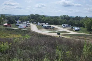 Crows Nest RV Resort – photo 3
