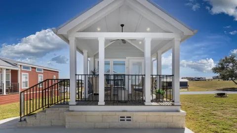 Tiny Home 52 - Bella Vista — image 1 of 32