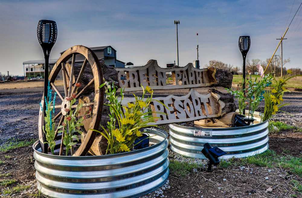 Green Park RV Resort: Ponca City - Photo 4