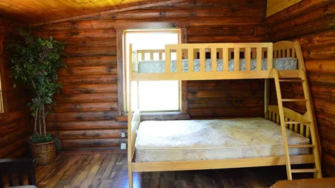 Rustic Cabin — image 8 of 8