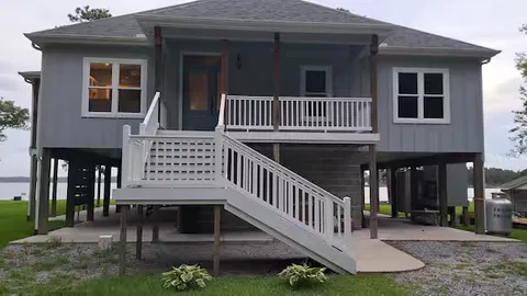 Bay River Waterfront Home 3BD, 2 BA w/Private Boat Ramp — image 7 of 7