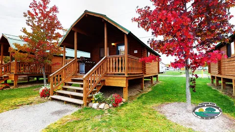 Standard cabin — image 1 of 5