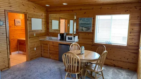 Deluxe Cabin — image 7 of 7