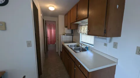 Standard Cabin — image 2 of 2
