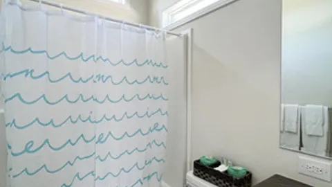 Poolside Cottage - Casino (6 Person) — image 10 of 10