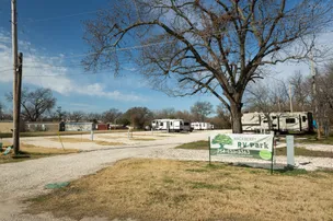 Hackberry Acres RV Park – photo 4