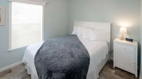 Standard Vacation Rental — image 2 of 7