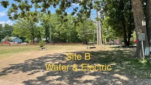 Tent or Pop-up 20/30 W/E — image 2 of 5