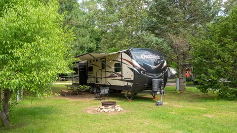 Standard Pull-thru 30/50 amp Full Hookup RV site — image 1 of 14