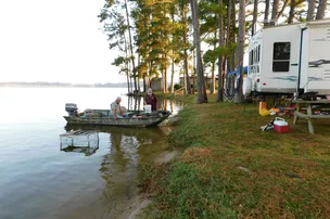 Flat Creek Marina and RV Camping – photo 4