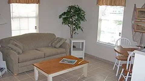 BUNGALOW — image 2 of 3