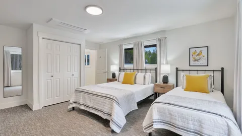 B&B Meadowlark Room — image 13 of 13