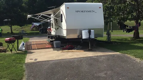 Pull-Through RV Site — image 2 of 3