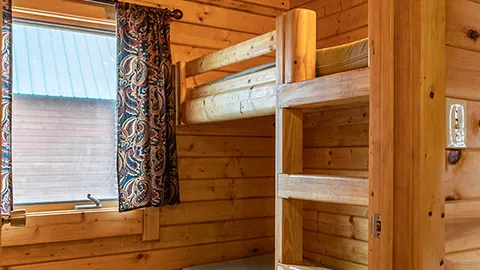 Deluxe Lakeside Suite — image 2 of 8