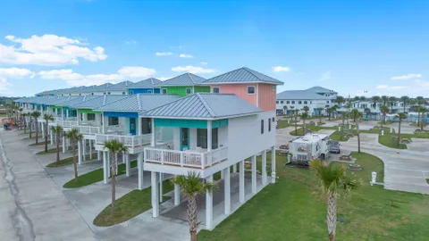 Surf Bungalow 2BR/2BA — image 1 of 22