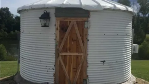 Cabin 7 — image 1 of 4
