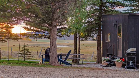 ROAM Cabin - Sleeps 4 — image 11 of 11