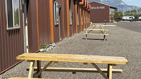 Deluxe Cabin 04 — image 2 of 20