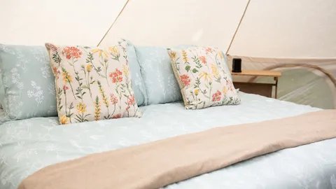 20' Luxury Belle Tent (King Bed and Queen Futon) — image 9 of 9