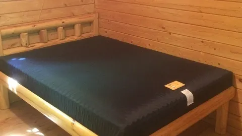Small Cabin — image 3 of 3