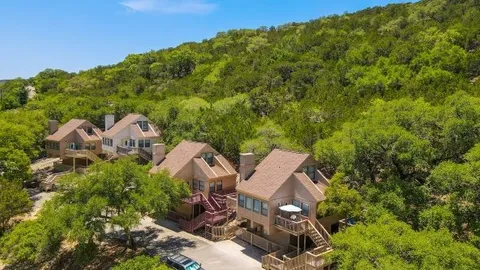 TREE TOP VILLA — image 11 of 11