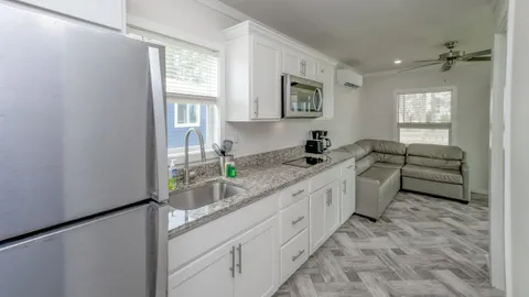 Cape Cottage — image 2 of 15