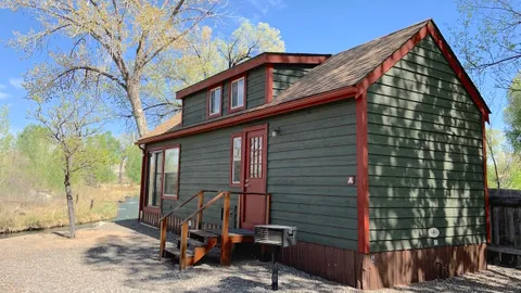 Deluxe Cabin w/ Loft - Riverfront — image 1 of 6