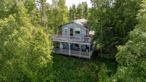 Foreman's Cabin, Upper — image 2 of 8