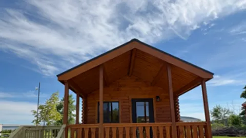 One Bedroom Cabin — image 1 of 3