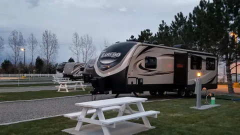 Full Hookup Deluxe RV Site — image 1 of 3