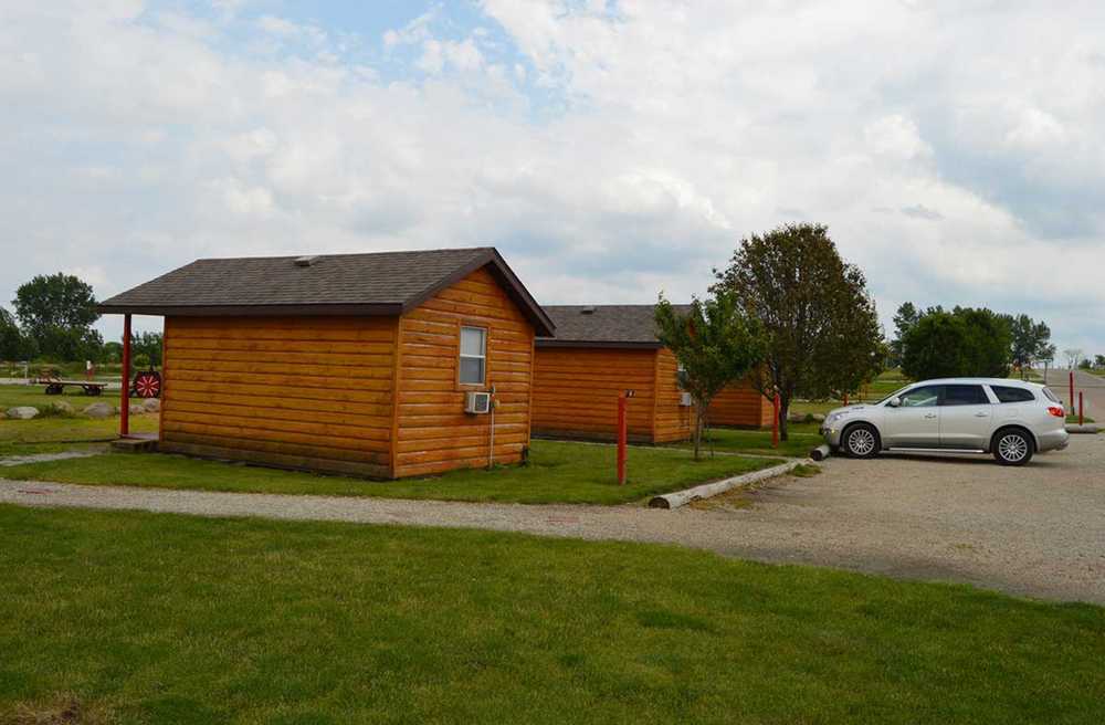 Beyonder Resort at Lazy Acres, Center Point, Iowa - Photo 5