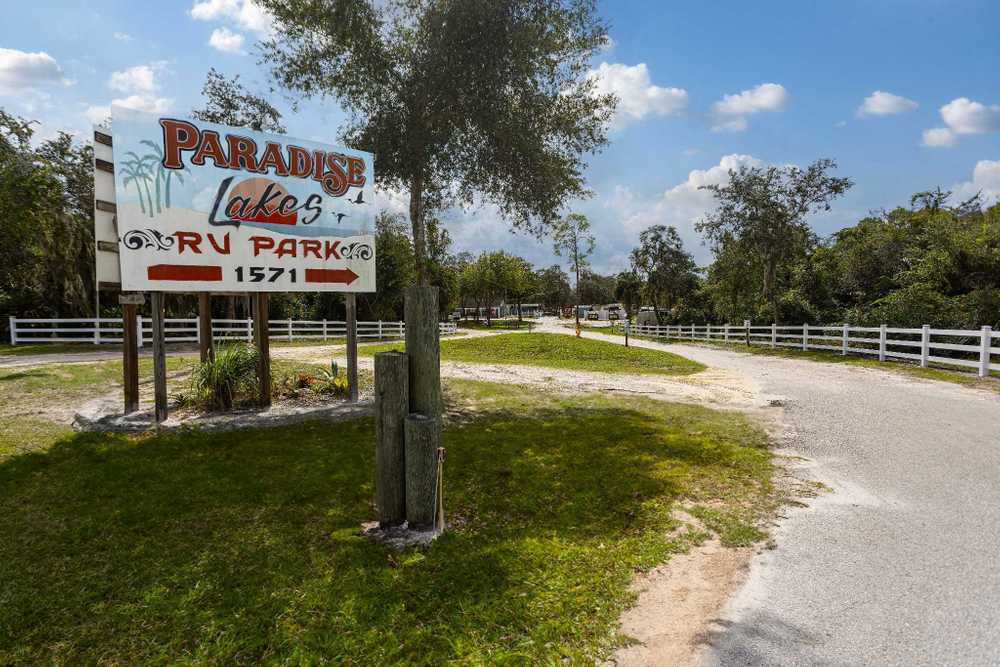 Paradise Lakes - Deltona, FL - Photo 2