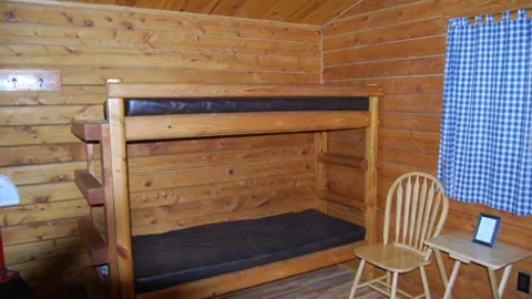 1 Room Cabin — image 2 of 9